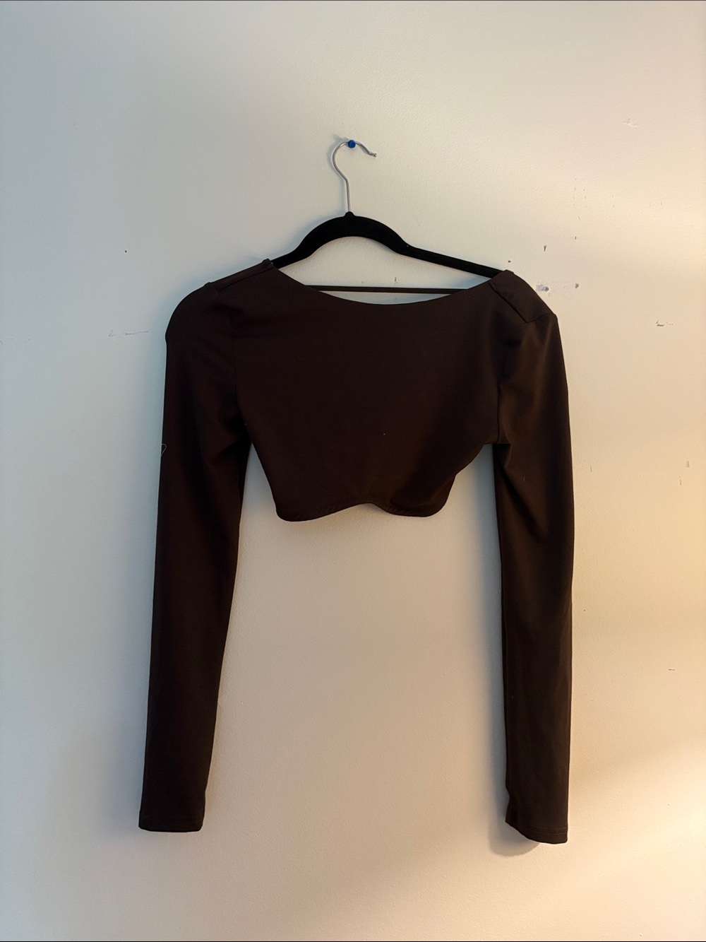 Women's Long Sleeve Cropped Top in Dark Brown